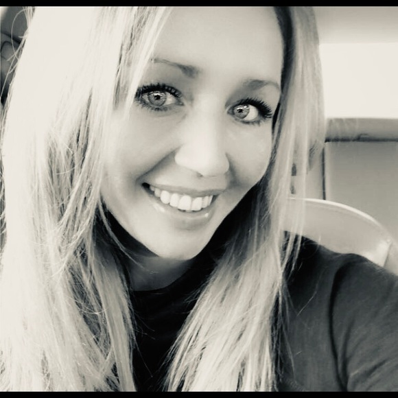 Meet your Posher, Sara - Picture 1 of 1